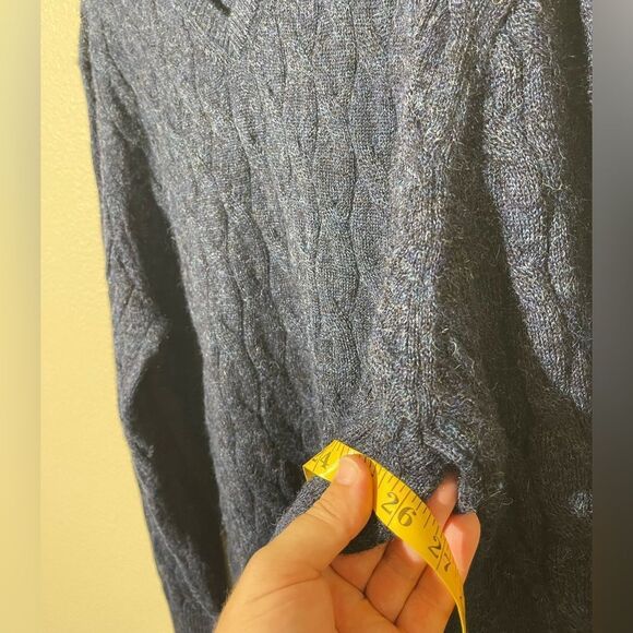 Daniel Cremieux Men's Navy V-Neck Alpaca Wool Sweater - Picture 4 of 5